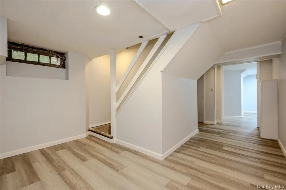 119 Pine Street Woodmere, NY 11598