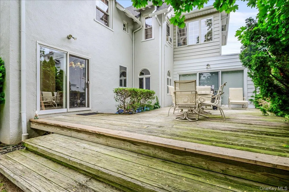 119 Pine Street Woodmere, NY 11598