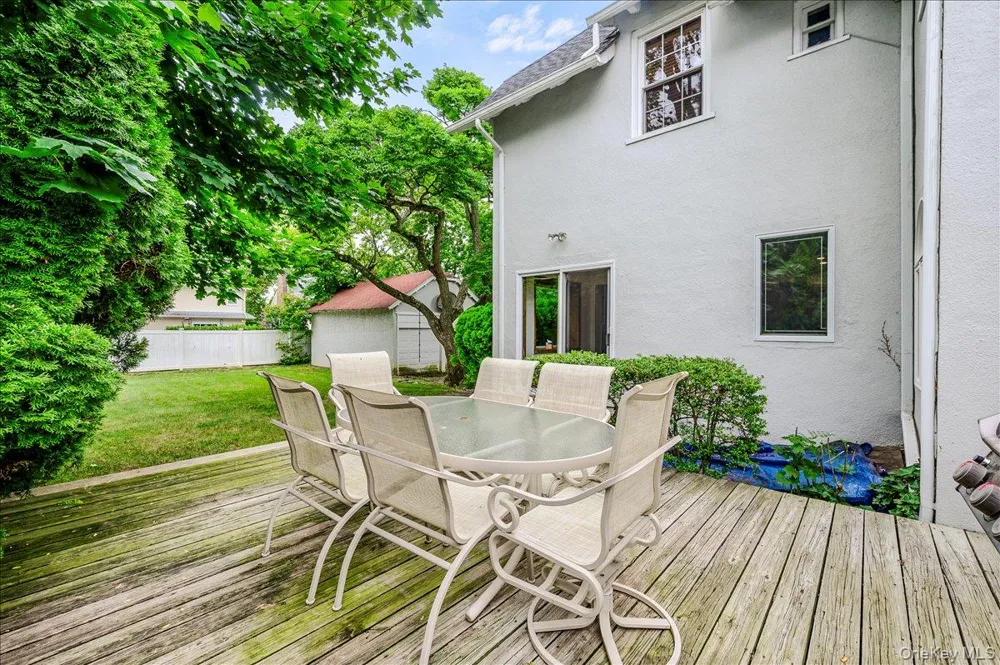 119 Pine Street Woodmere, NY 11598