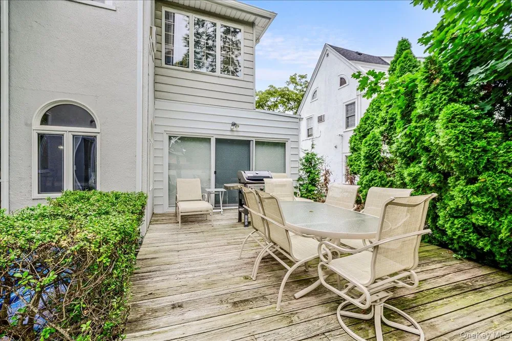 119 Pine Street Woodmere, NY 11598
