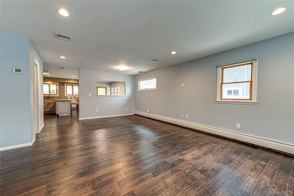 15 West Boulevard East Rockaway, NY 11518