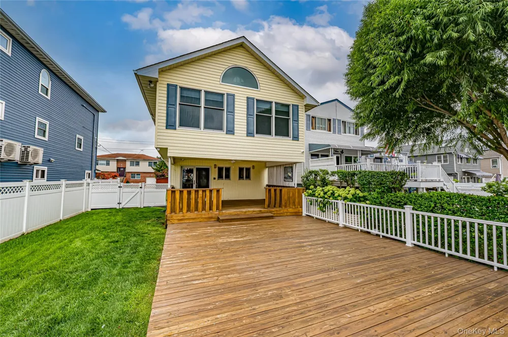 15 West Boulevard East Rockaway, NY 11518