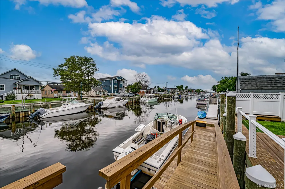 15 West Boulevard East Rockaway, NY 11518