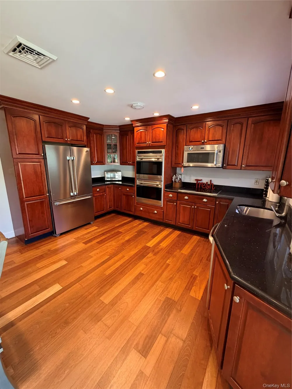 364 Lockwood Drive Shirley, NY 11967