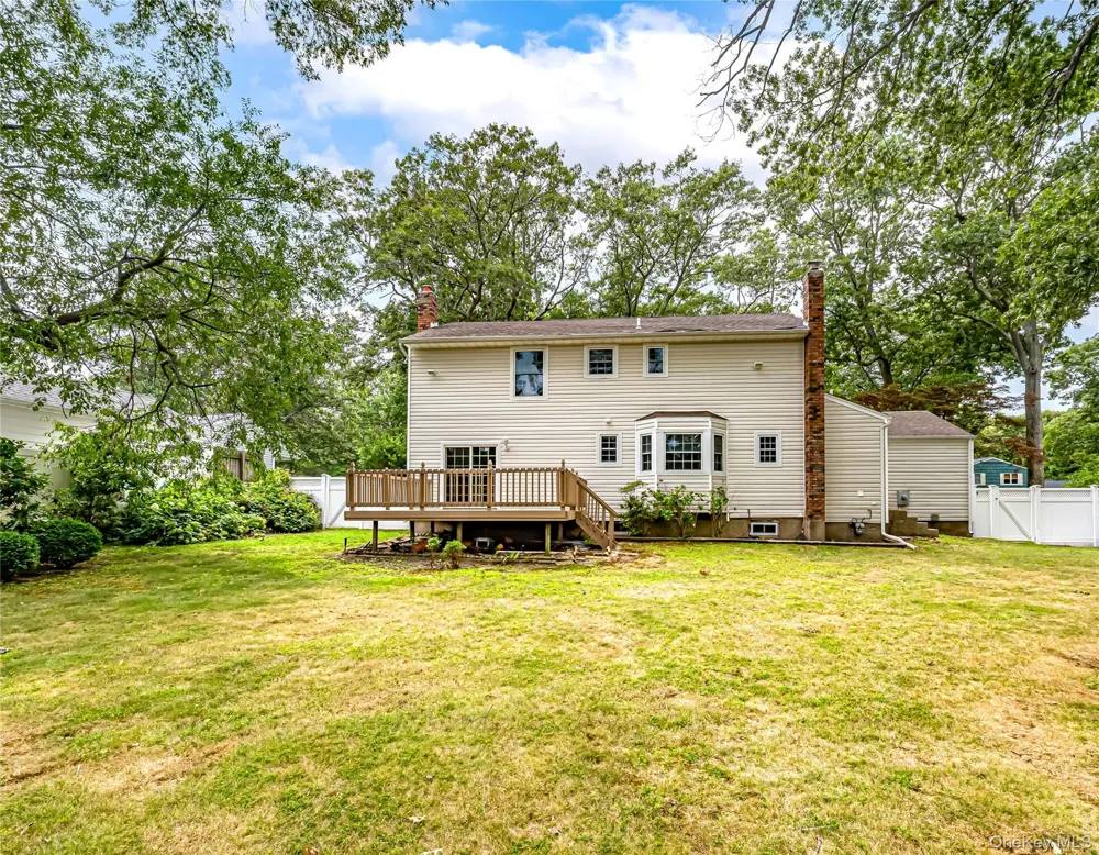 15 Washington Avenue Miller Place, NY 11764