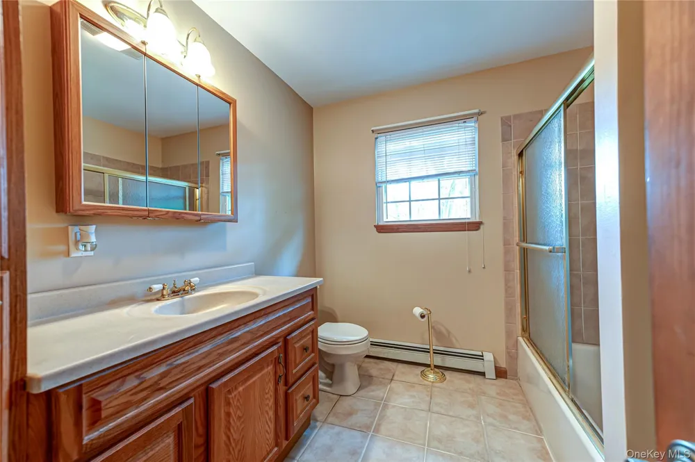 15 Washington Avenue Miller Place, NY 11764