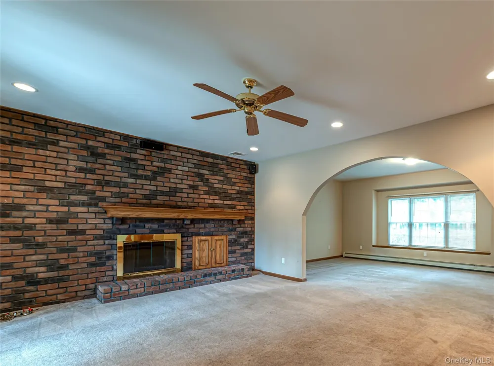 15 Washington Avenue Miller Place, NY 11764