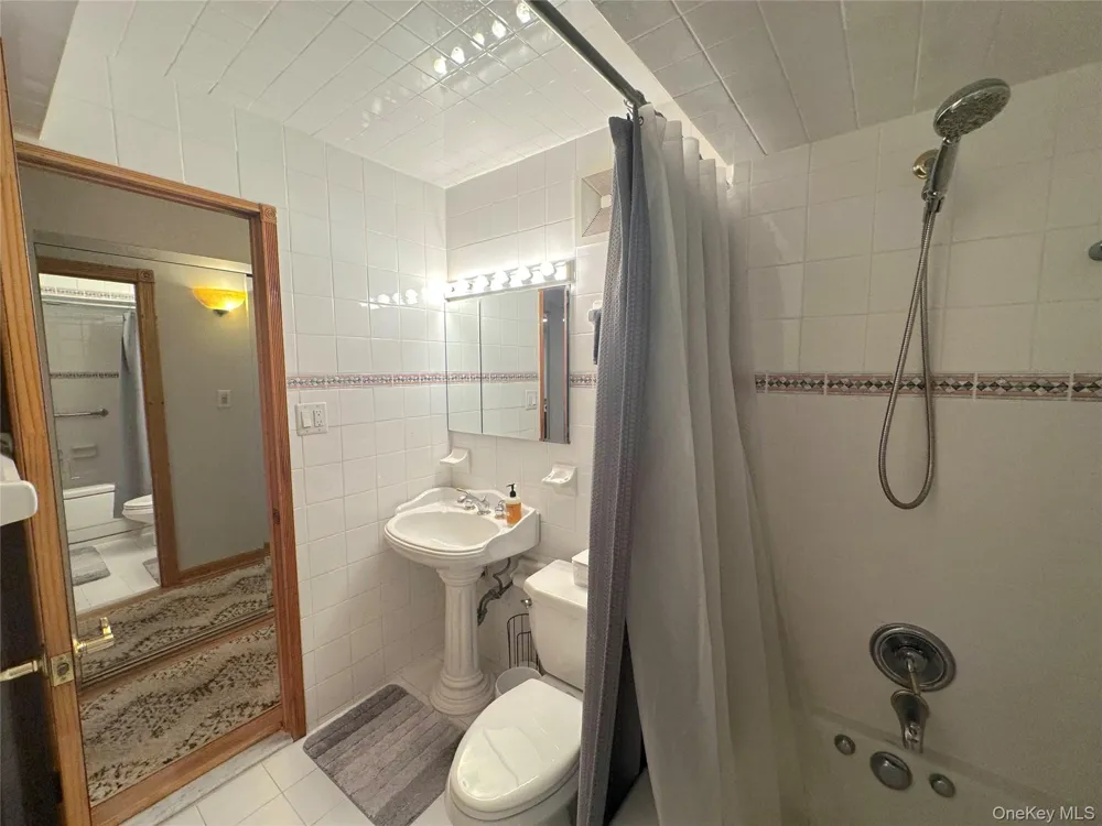725 Miller Avenue #220 Freeport, NY 11520