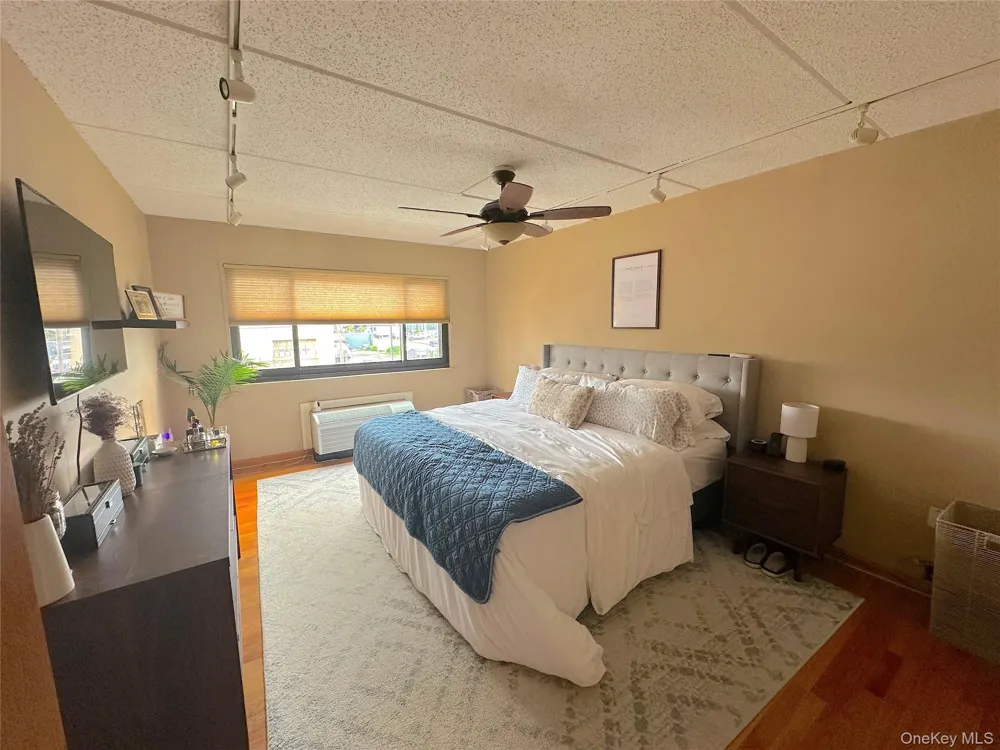 725 Miller Avenue #220 Freeport, NY 11520