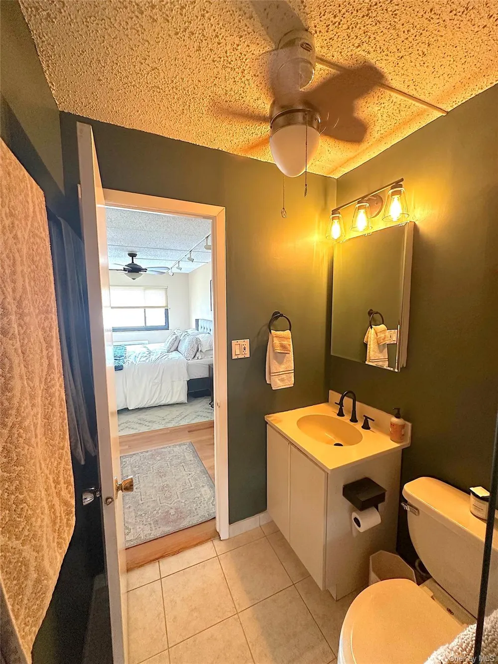725 Miller Avenue #220 Freeport, NY 11520