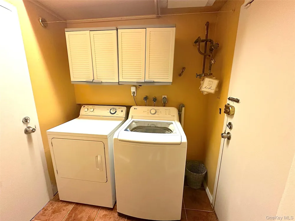 725 Miller Avenue #220 Freeport, NY 11520
