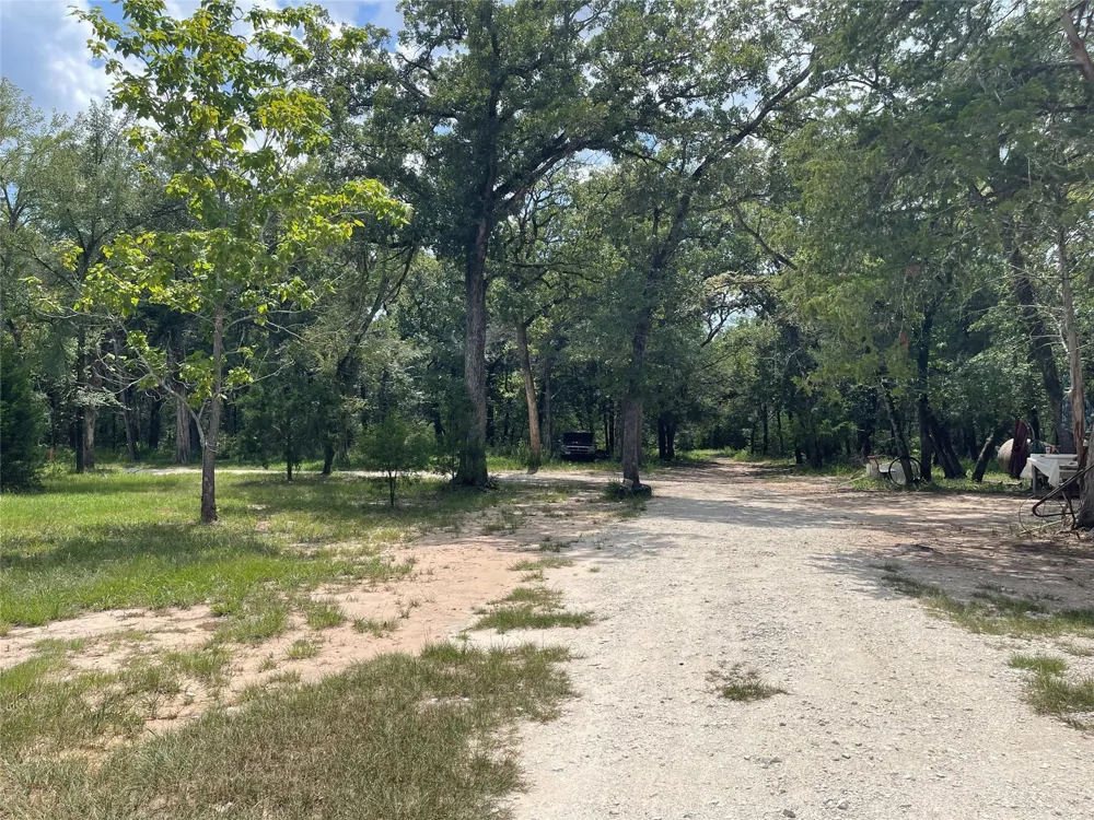 108 Fcr 525 Fairfield, TX 75840