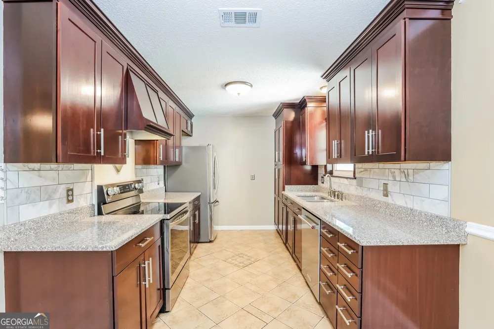 805 Ketch CT Hinesville, GA 31313
