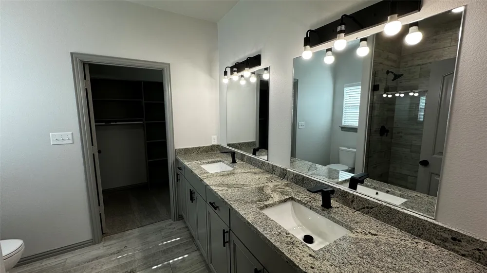 207 S 4th Celeste, TX 75423