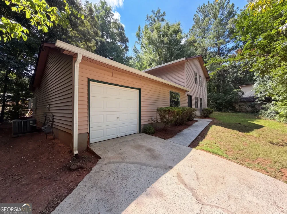 3808 Shane CT Ellenwood, GA 30294
