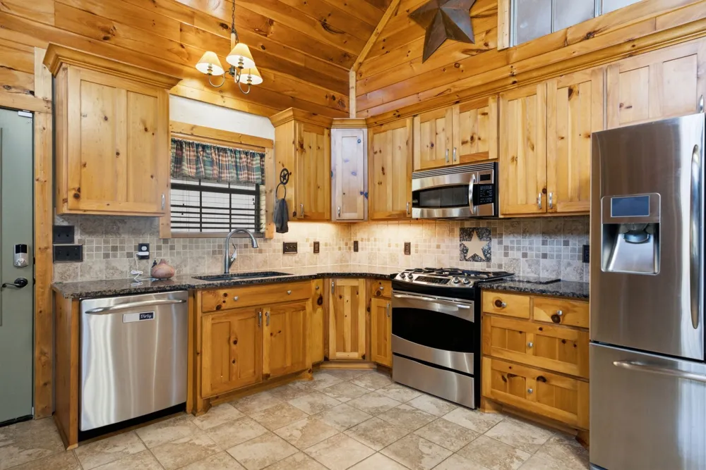 271 County Road 1559 Alba, TX 75410