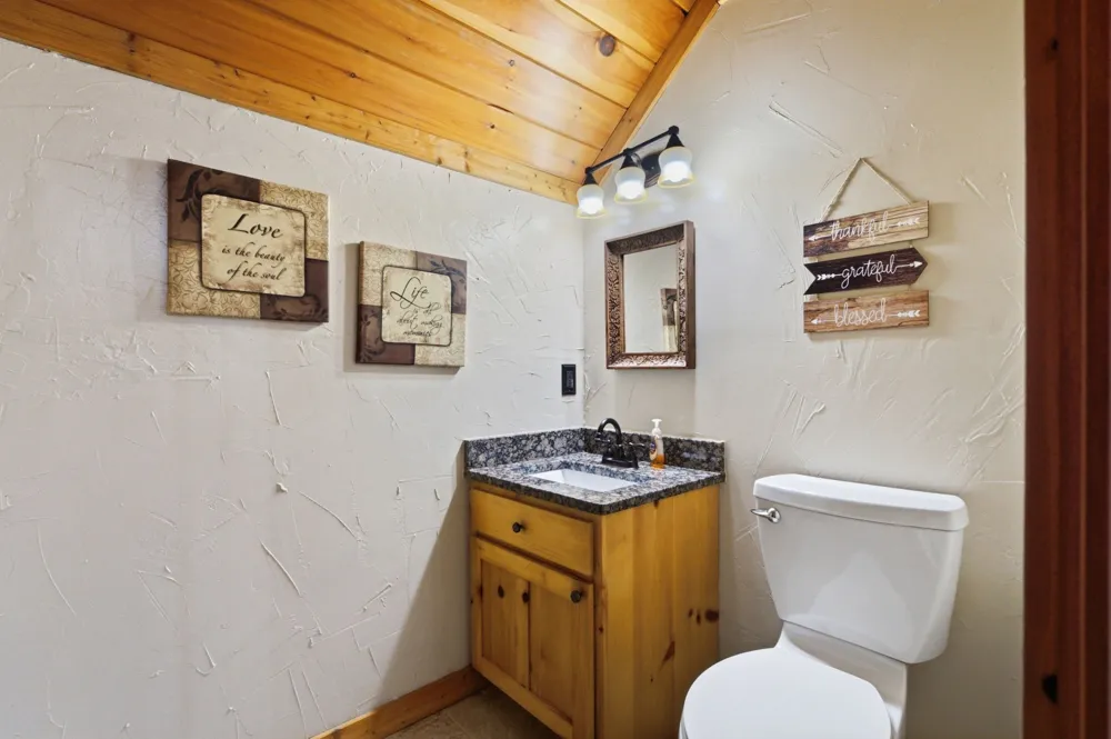 271 County Road 1559 Alba, TX 75410