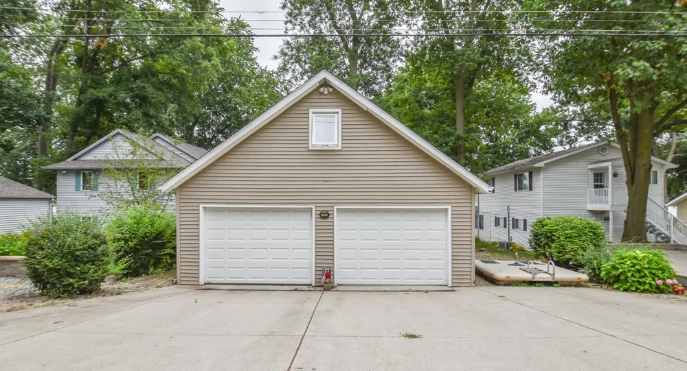 173 Dons Drive Quincy, MI 49082