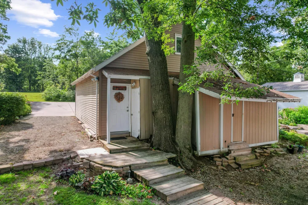 173 Dons Drive Quincy, MI 49082