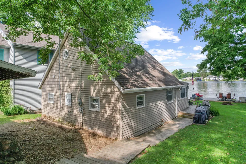 173 Dons Drive Quincy, MI 49082