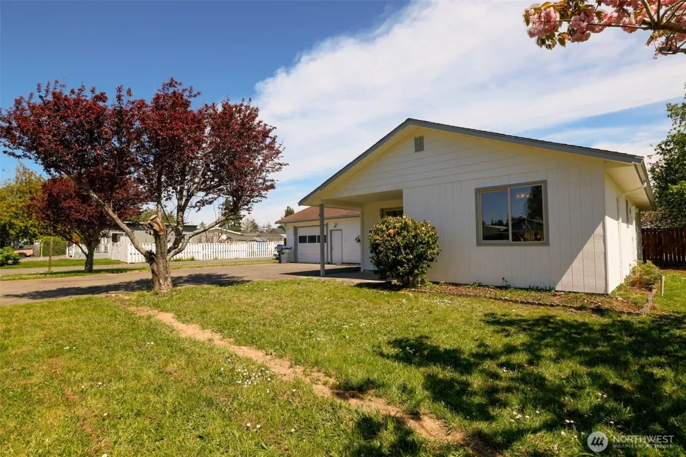 310 Melbourne Street Westport, WA 98595