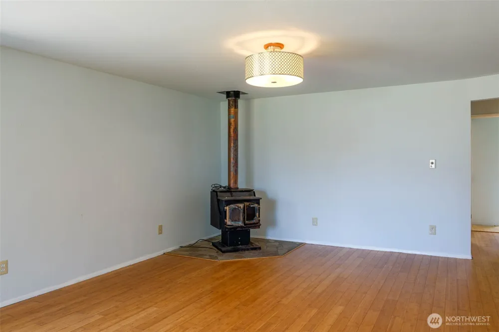 310 Melbourne Street Westport, WA 98595
