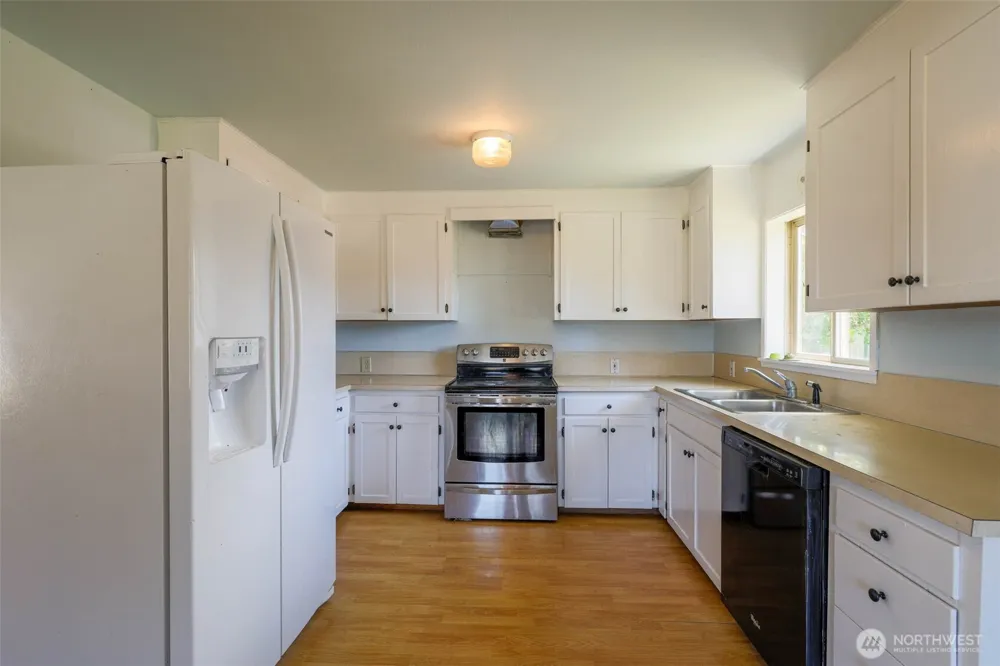 310 Melbourne Street Westport, WA 98595