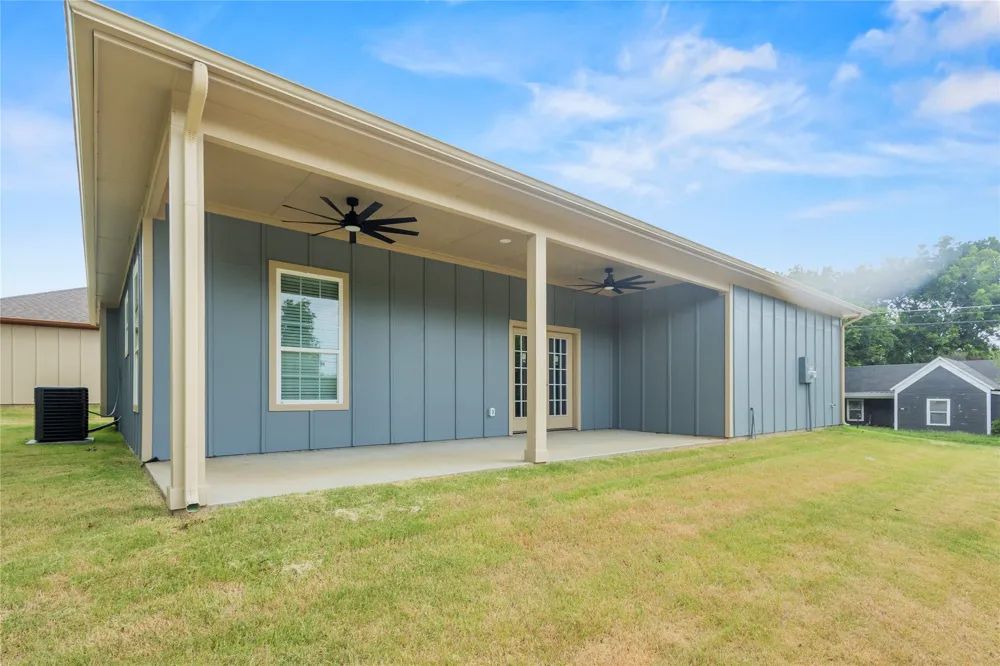 401 S 4th Street Bonham, TX 75418