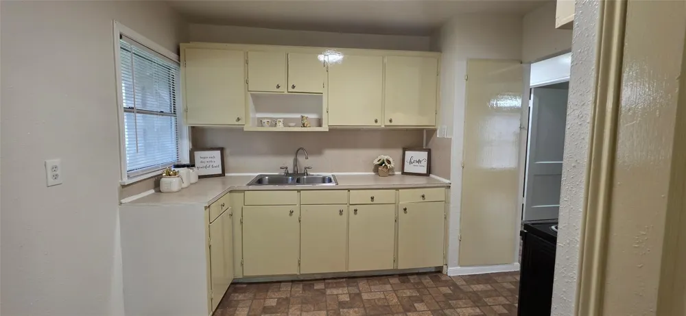 2110 5th Street Galena Park, TX 77547