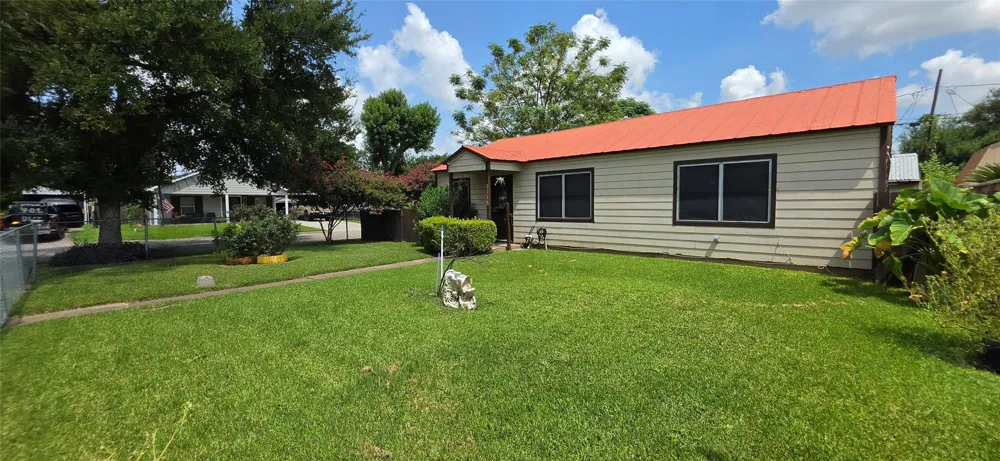 2110 5th Street Galena Park, TX 77547