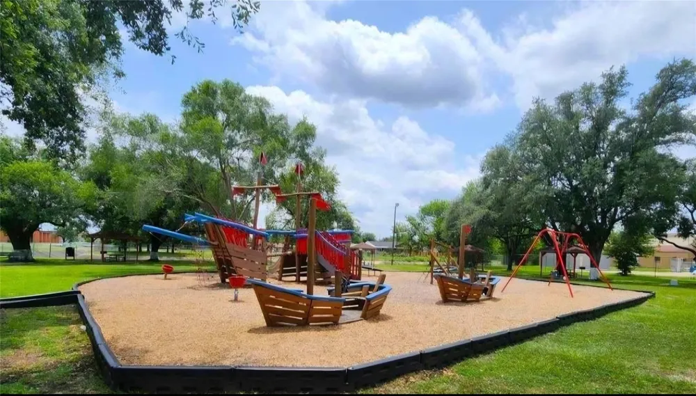 2110 5th Street Galena Park, TX 77547