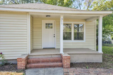 311 Abbeville Avenue NE