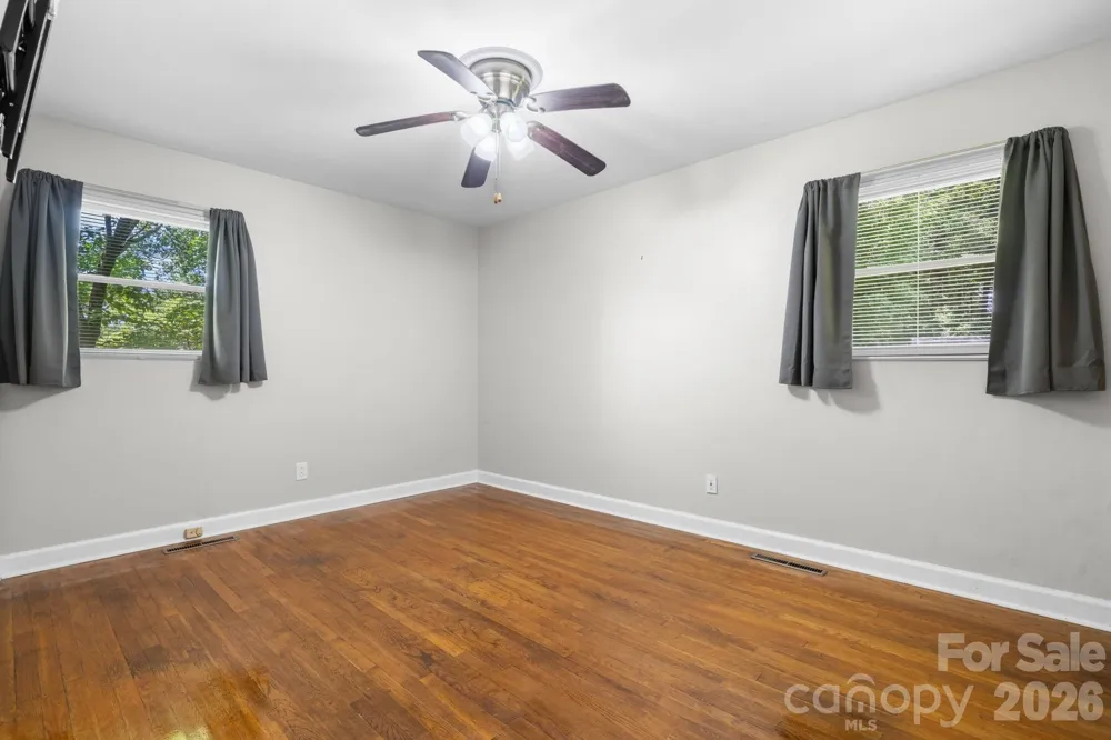 704 4th Street SW Conover, NC 28613