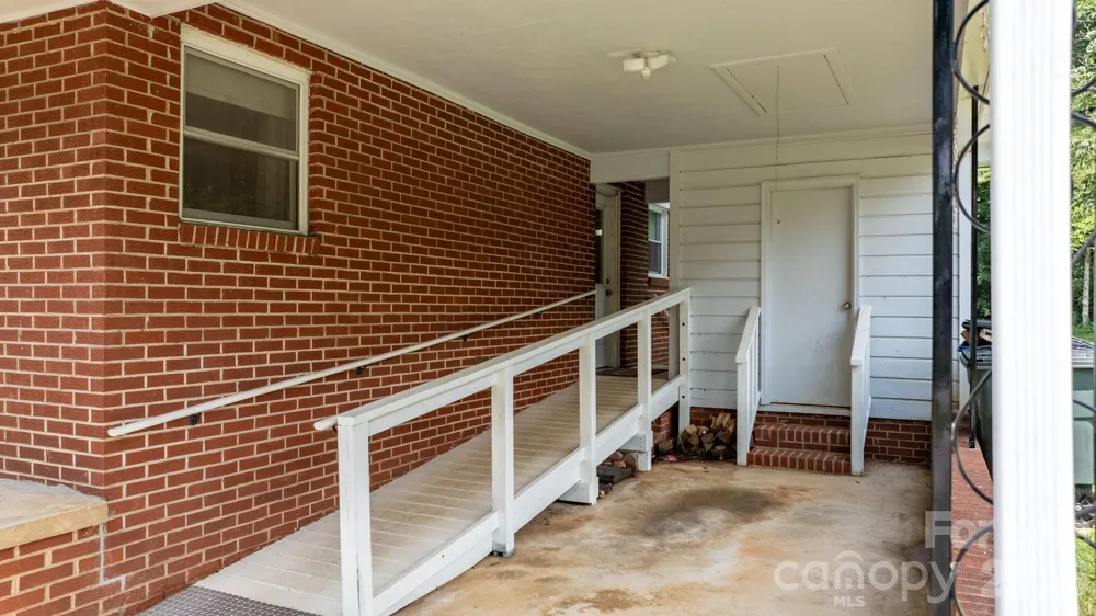704 4th Street SW Conover, NC 28613
