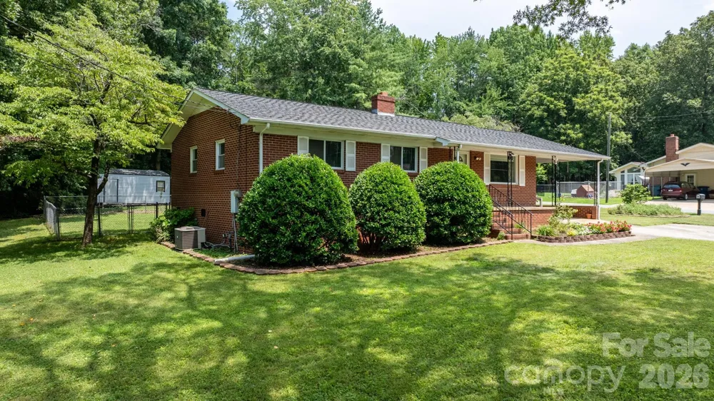 704 4th Street SW Conover, NC 28613