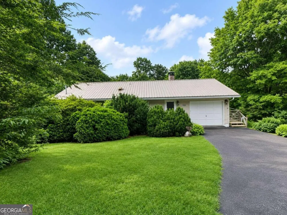 2325 Ridgecrest CIR Hiawassee, GA 30546