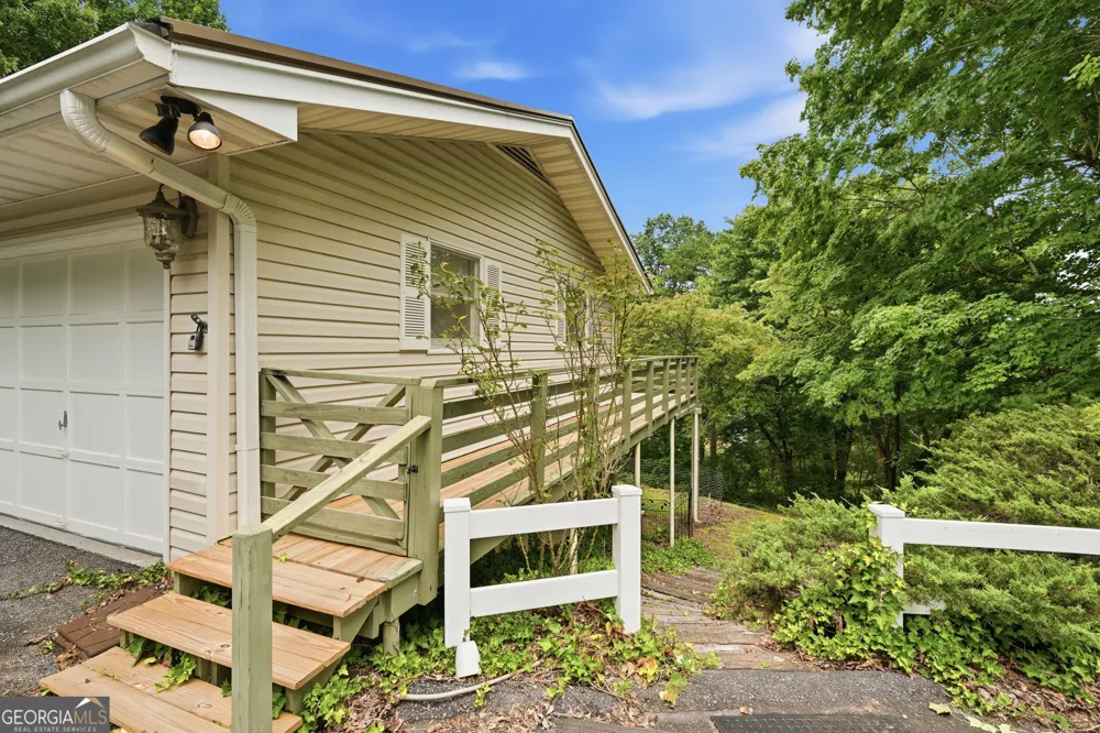 2325 Ridgecrest CIR Hiawassee, GA 30546