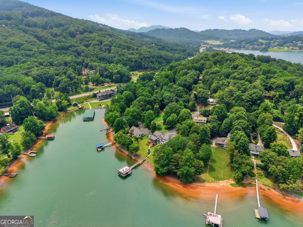 2325 Ridgecrest CIR Hiawassee, GA 30546