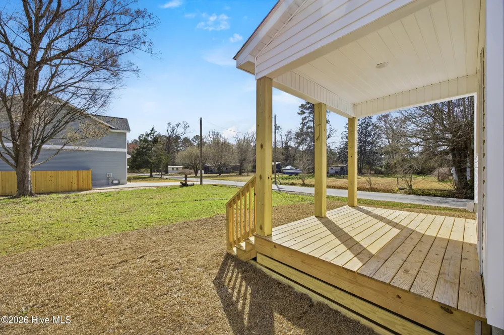 711 W Hayes Street Burgaw, NC 28425