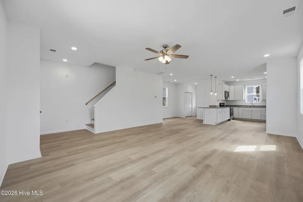 711 W Hayes Street Burgaw, NC 28425