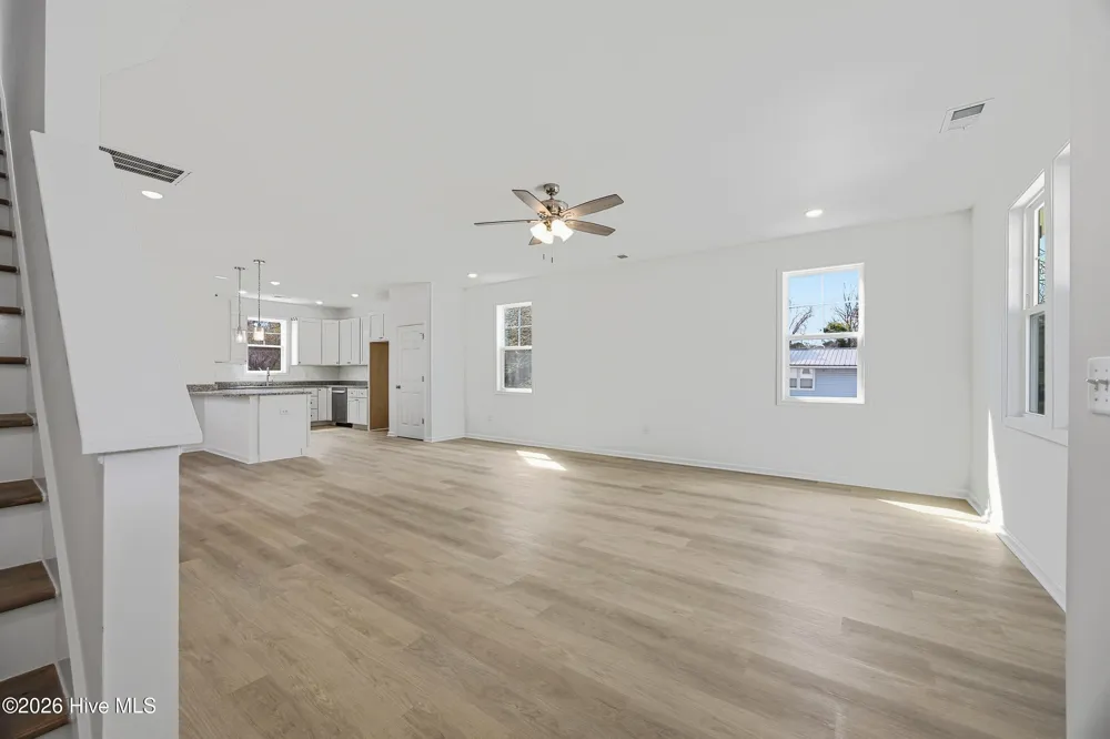 711 W Hayes Street Burgaw, NC 28425