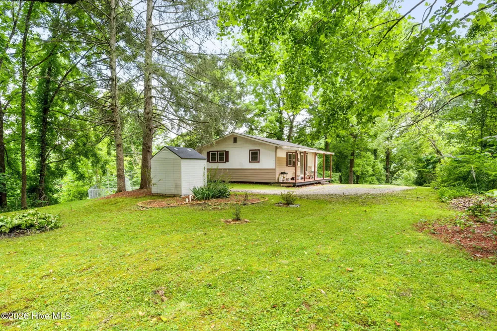 501 Hyatt Creek Road Marble, NC 28905