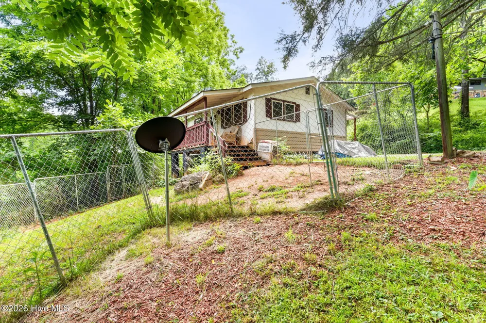 501 Hyatt Creek Road Marble, NC 28905