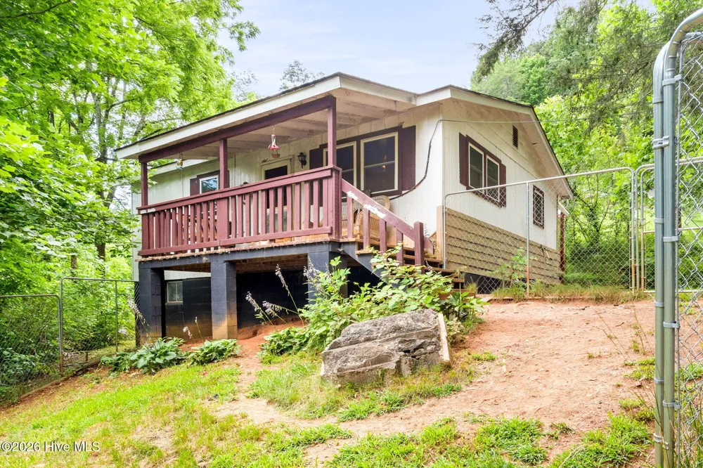 501 Hyatt Creek Road Marble, NC 28905