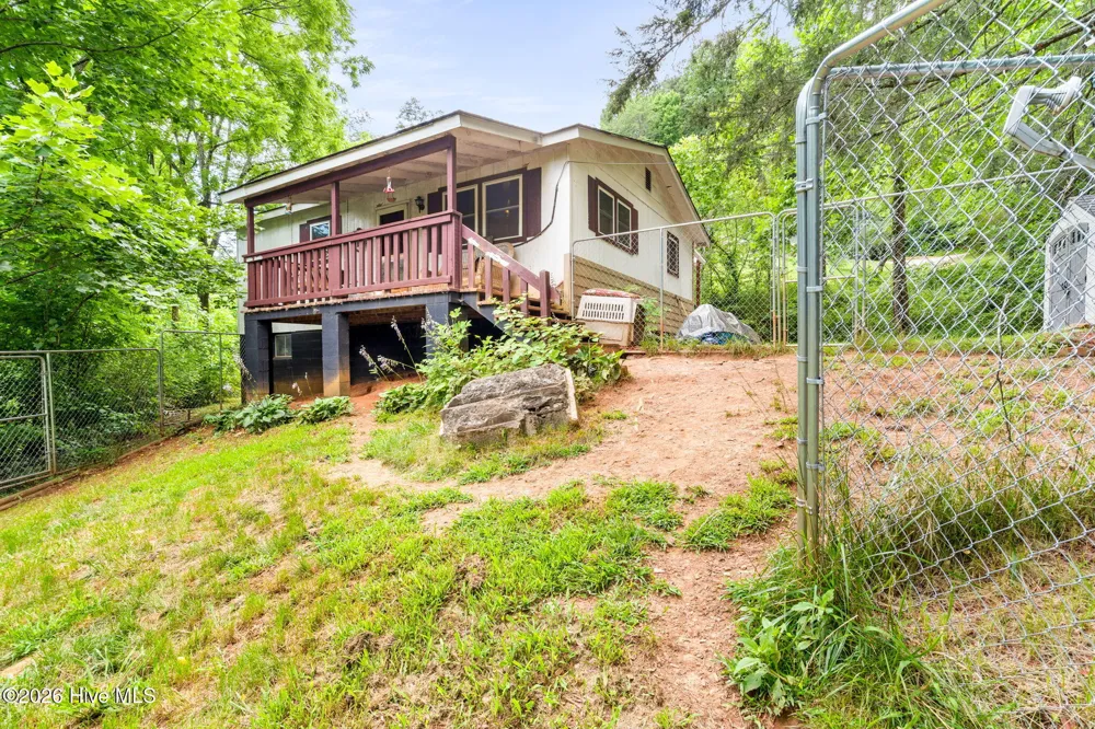 501 Hyatt Creek Road Marble, NC 28905