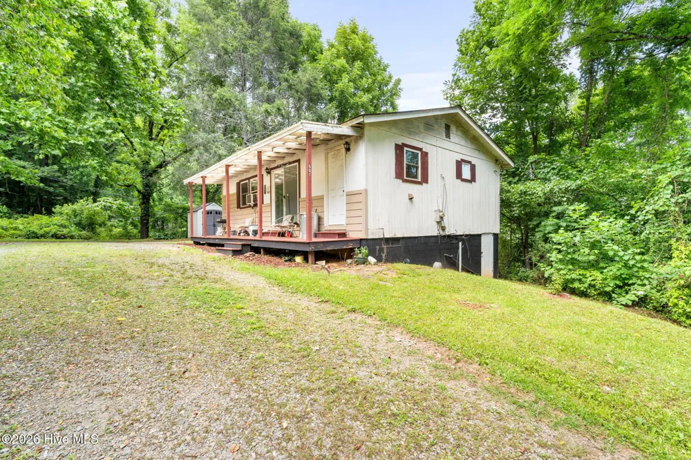 501 Hyatt Creek Road Marble, NC 28905