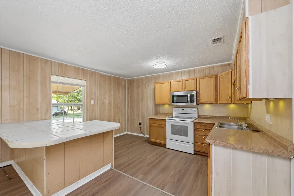 4171 Broken Bow Drive Lone Oak, TX 75453