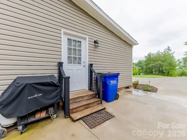 2689 Kite Drive Lenoir, NC 28645