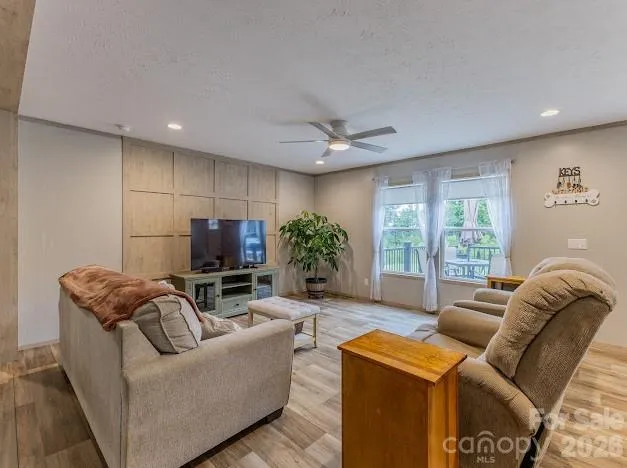 2689 Kite Drive Lenoir, NC 28645
