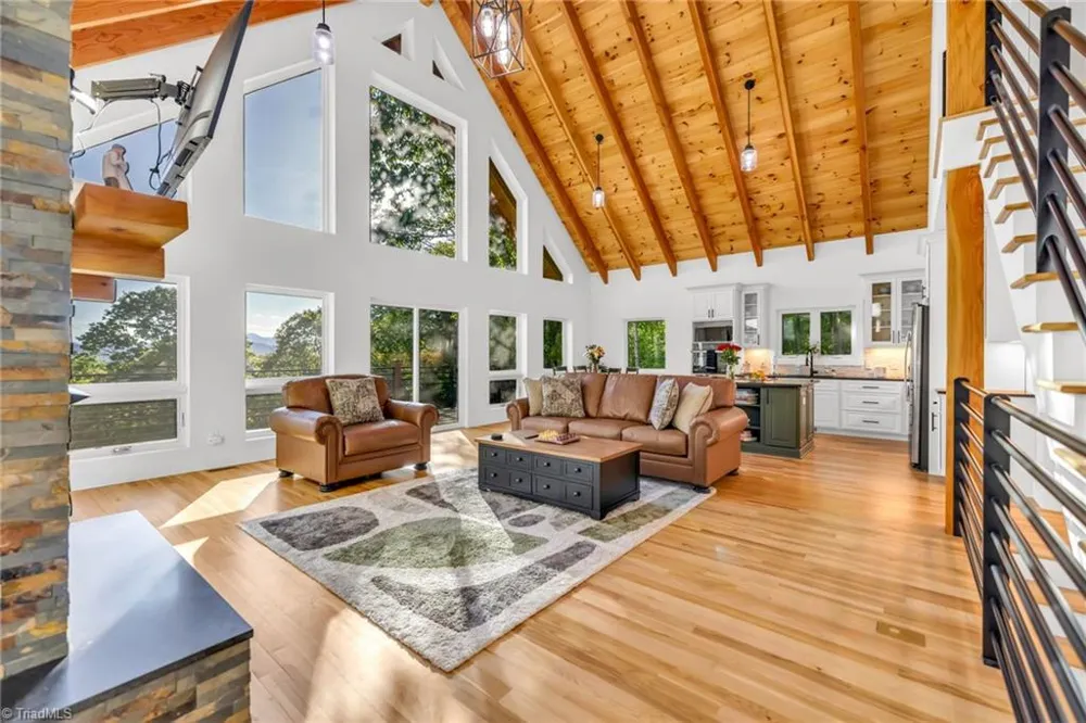 925 Red Sleigh Way Fleetwood, NC 28626